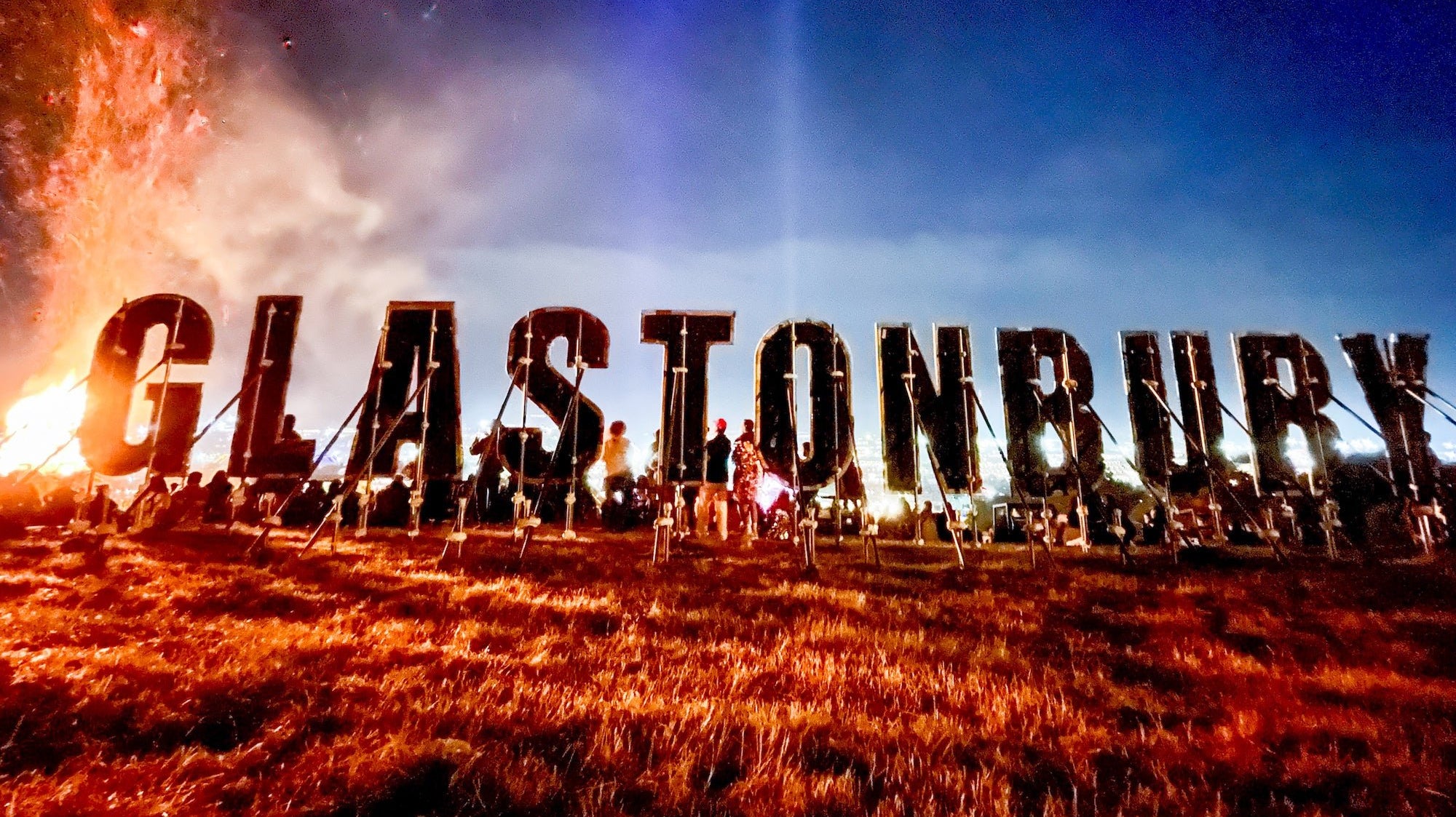 glastonbury festival celebrity style