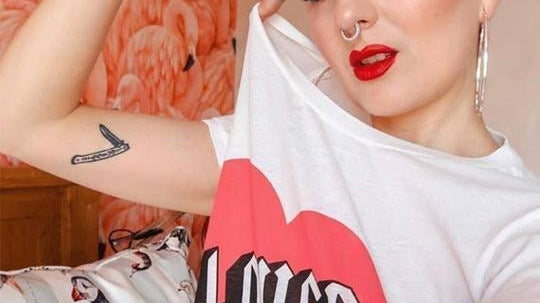 Honey Pop wears Wildfox Lover Tee-Spoiled Brat