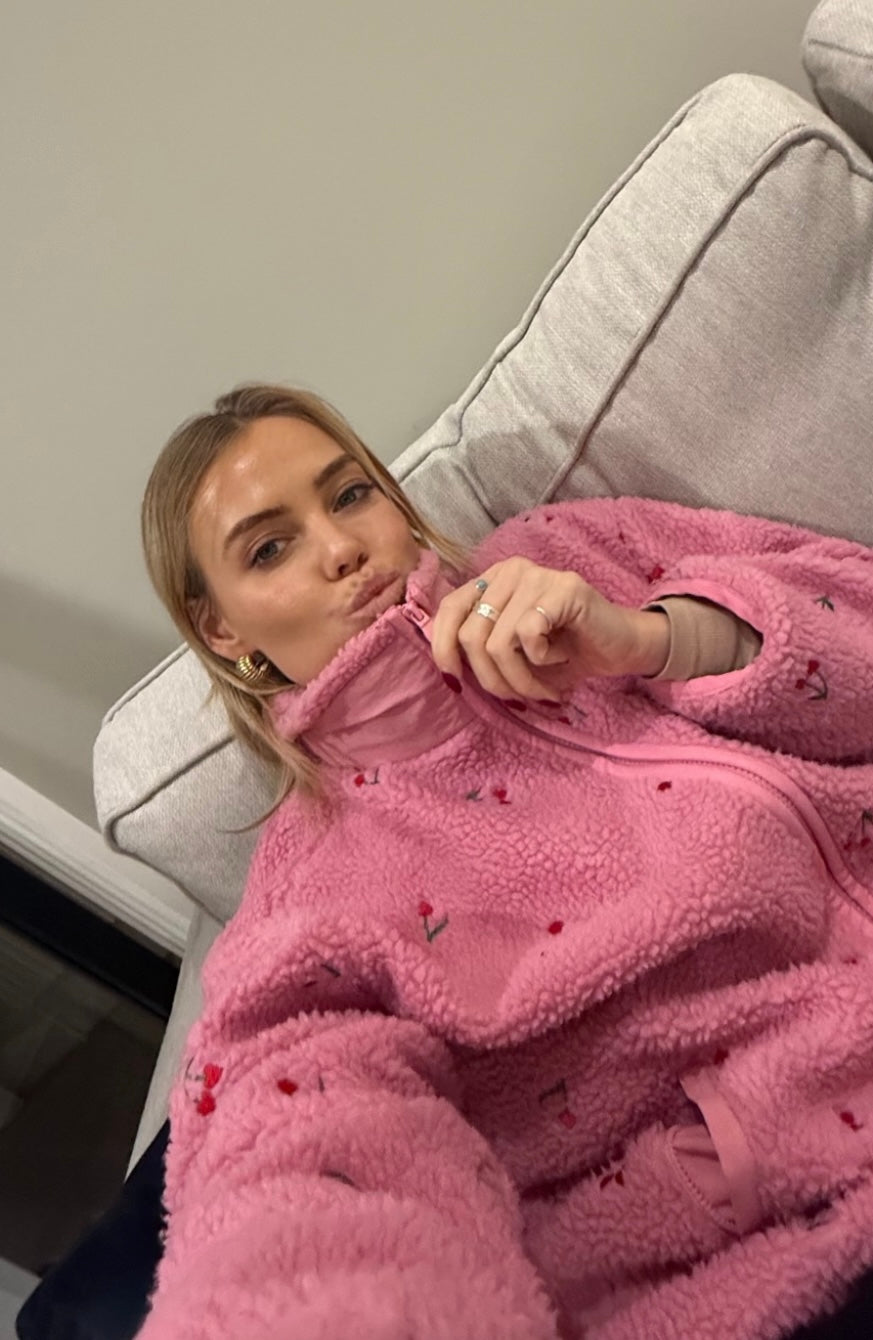 Beach Riot Bennie Fleece Jacket as seen in Chloe Meadows