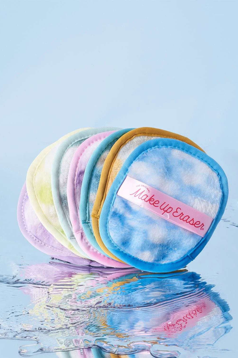 Cloud 9 7-Day MakeUp Eraser Set & Cosmetic Bag Beauty Product by Makeup Eraser as seen on celebrities