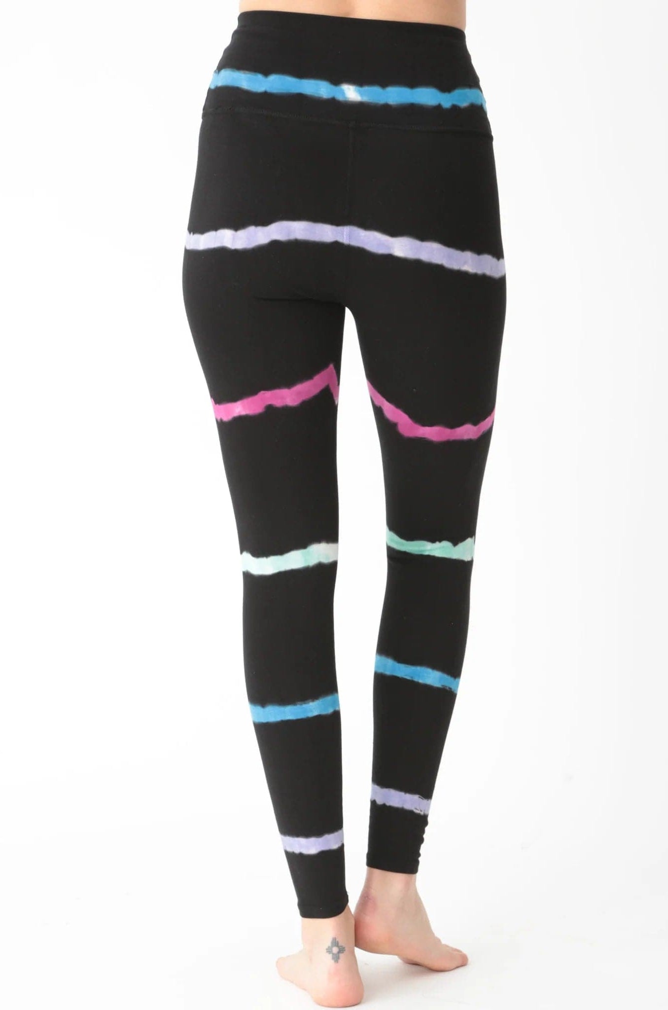 Electric & Rose Sunset Onyx Leggings as seen on Malin Andersson Leggings by Electric and Rose as seen on celebrities