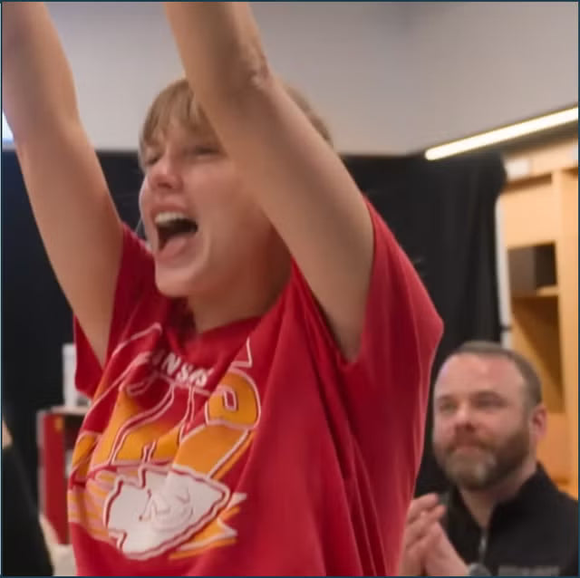 Shop Junk Food JUNKFOOD Kansas City Chiefs T-Shirt as seen on Taylor Swift T-Shirt for women – premium loungewear and festival fashion at Spoiled Brat