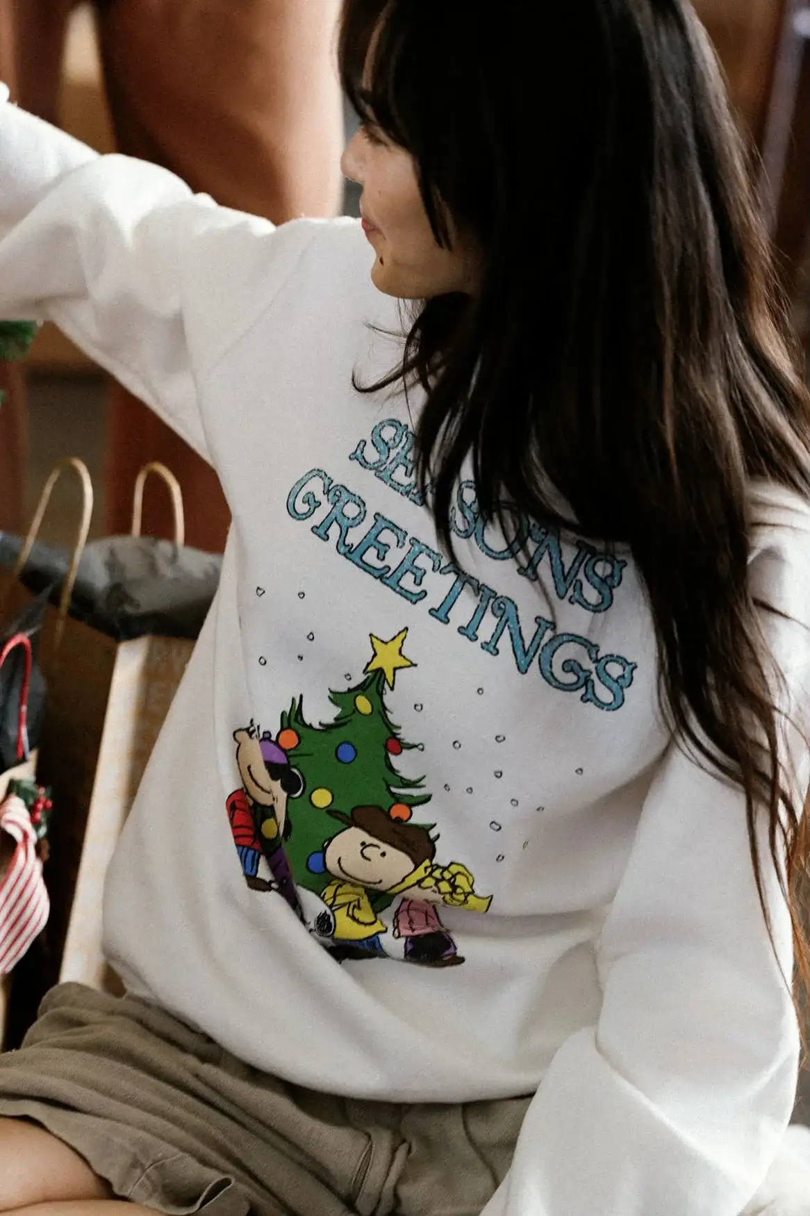 JUNKFOOD Peanuts Seasons Greetings Christmas Jumper