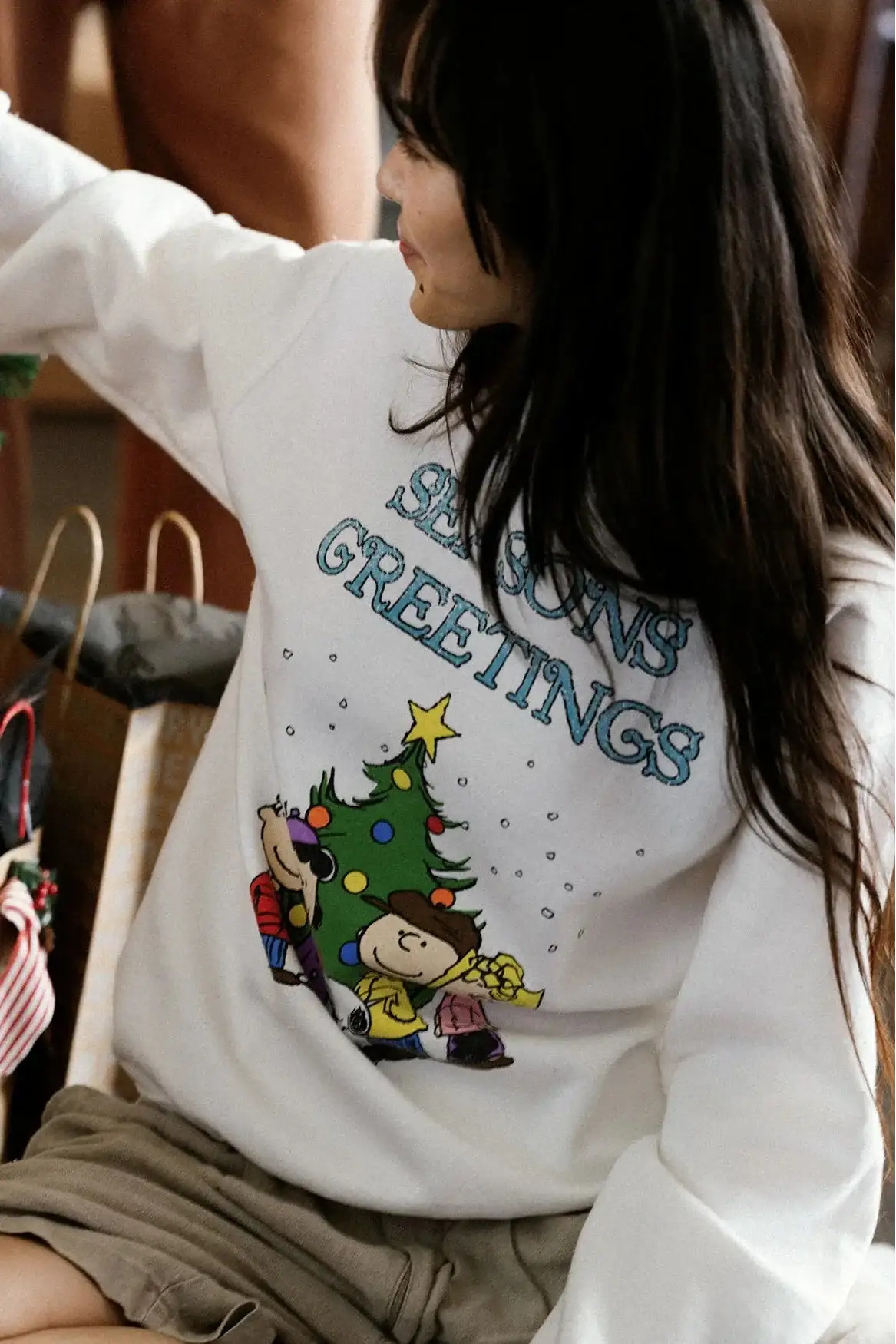 JUNKFOOD Peanuts Seasons Greetings Christmas Jumper