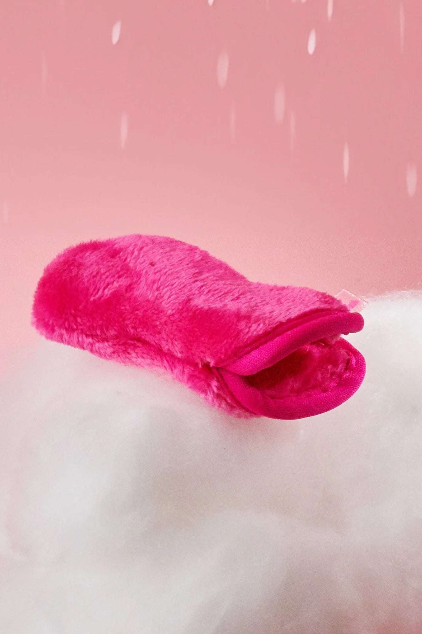 Makeup Eraser Eye Mitt Beauty Product by Makeup Eraser as seen on celebrities