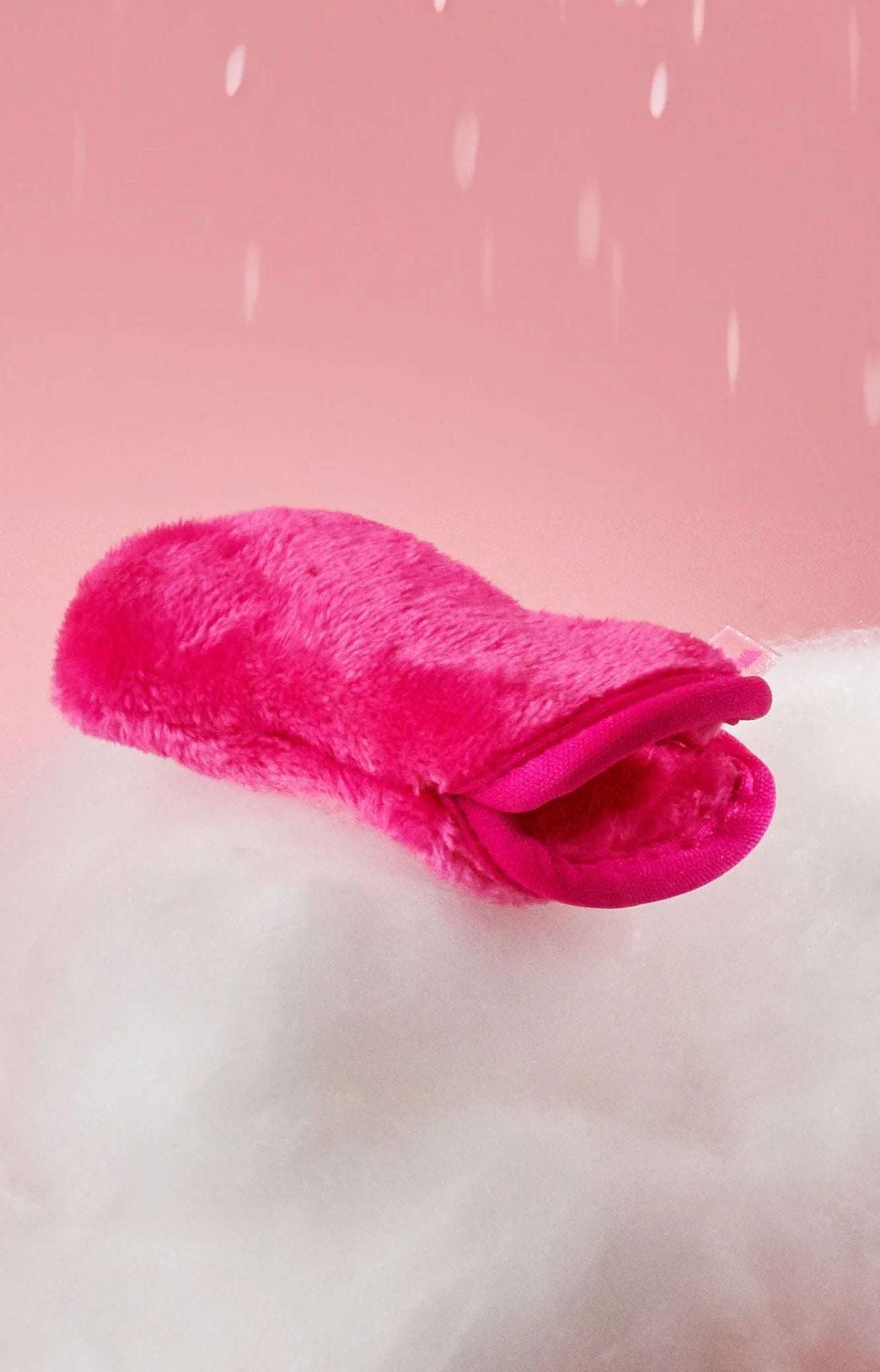 Makeup Eraser Eye Mitt Beauty Product by Makeup Eraser as seen on celebrities