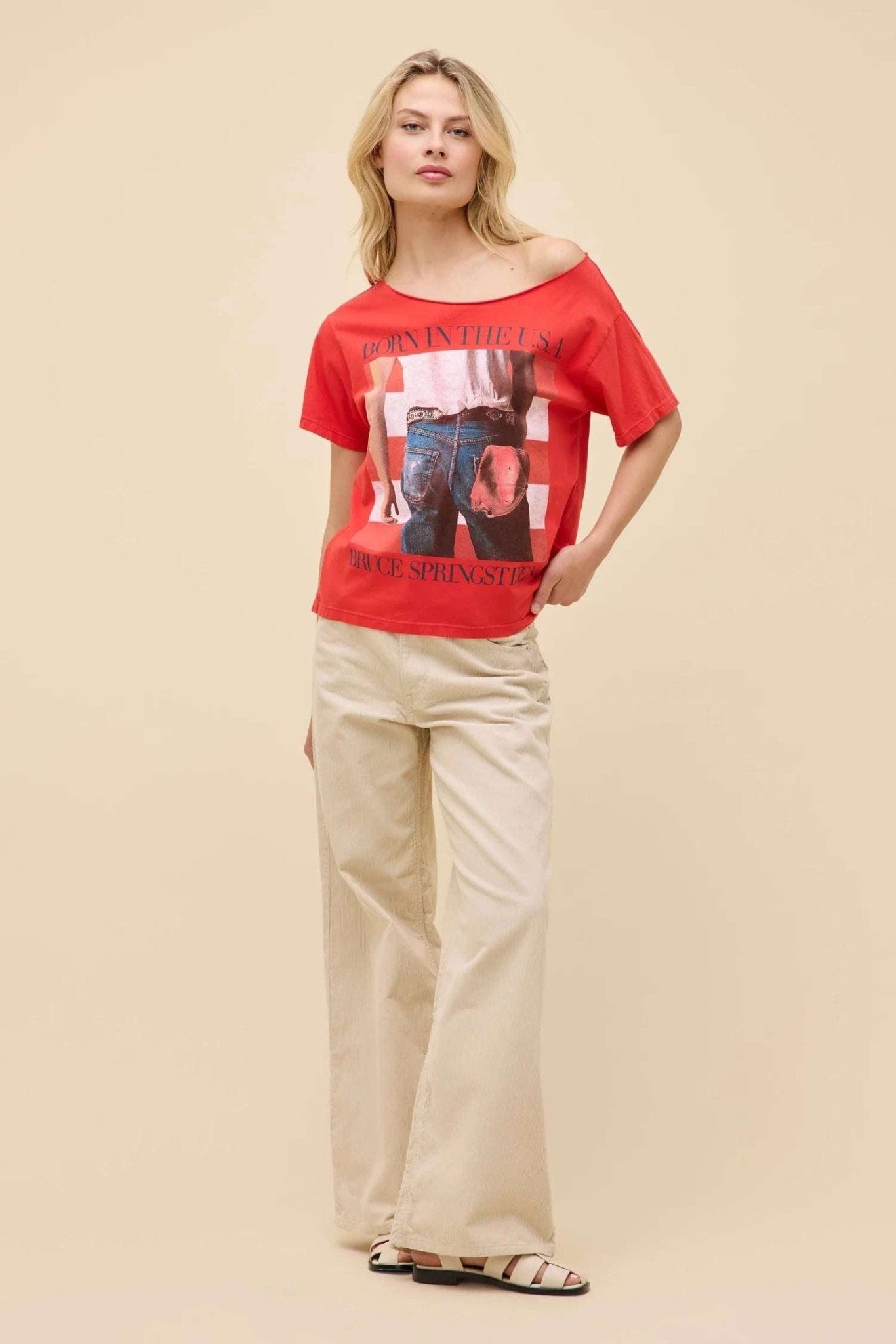 Daydreamer LA Bruce Springsteen Americana Off The Shoulder Tee as seen on Taylor Swift by Daydreamer LA – T-Shirt – XS | Spoiled Brat UK