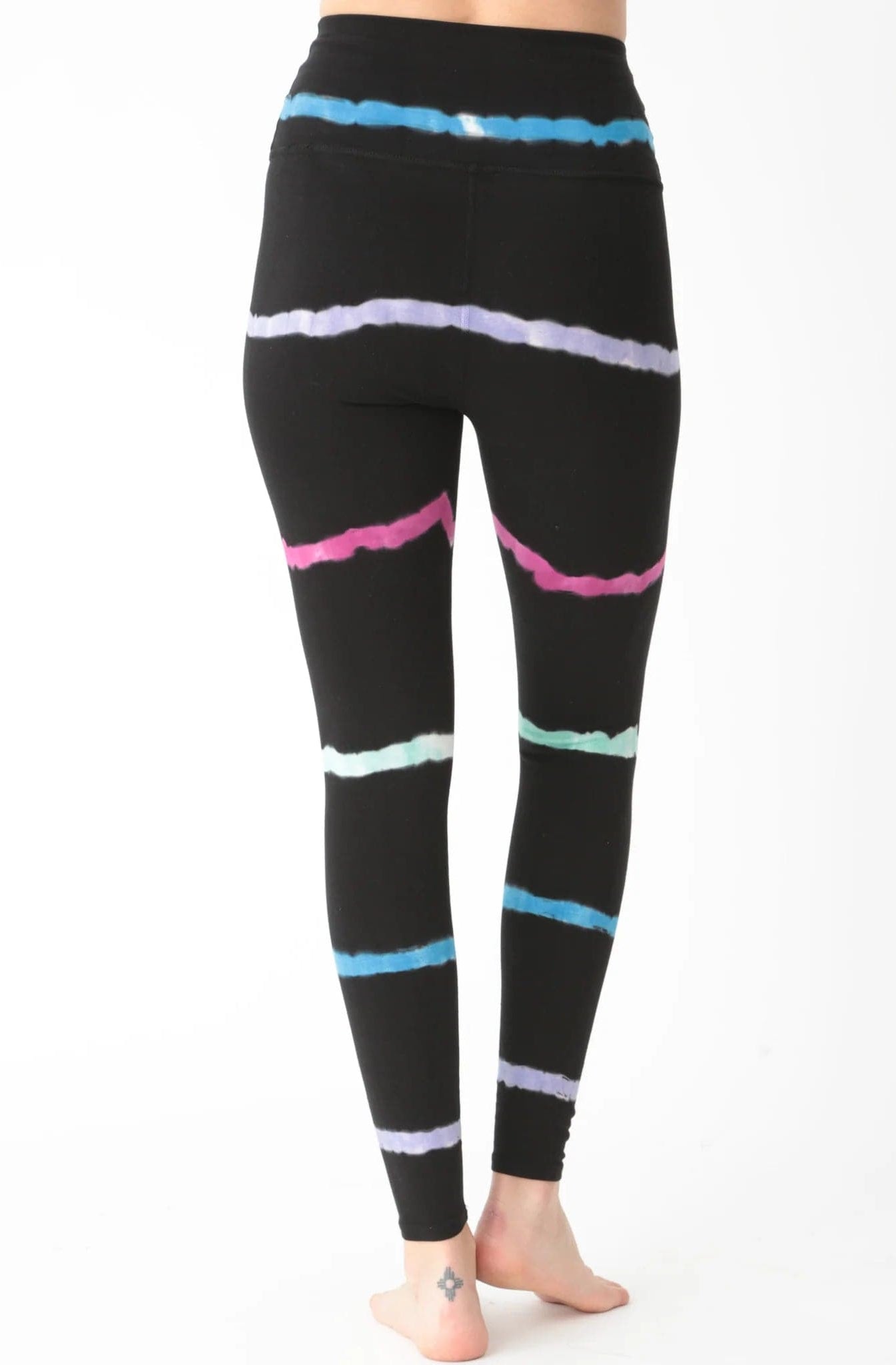 Shop Electric and Rose Electric & Rose Sunset Onyx Leggings as seen on Malin Andersson Leggings for women – premium loungewear and festival fashion at Spoiled Brat