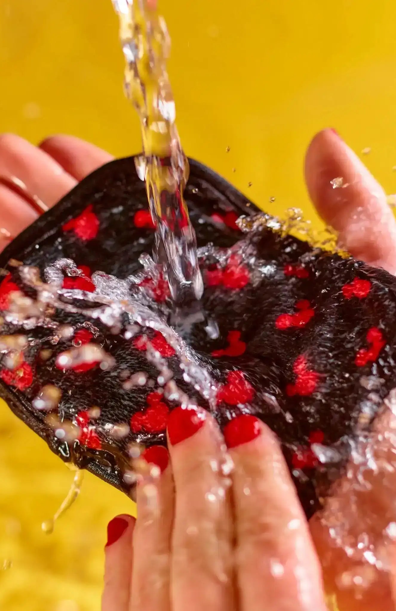 Makeup Eraser Mickey & Minnie 7-Day Set Beauty Product by Makeup Eraser as seen on celebrities