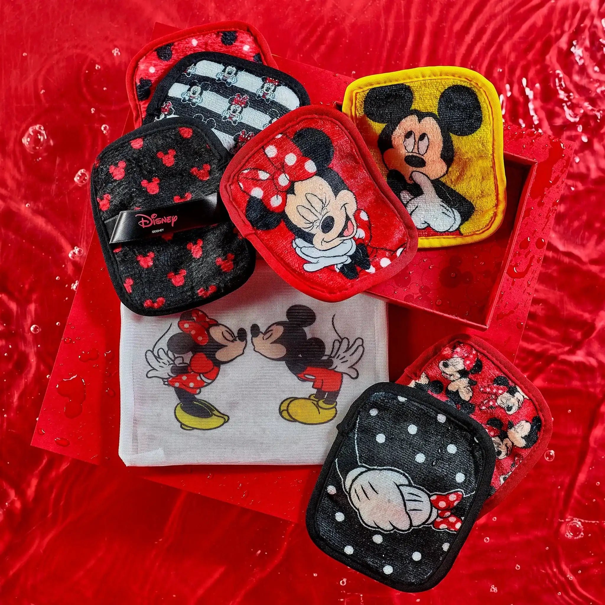 Makeup Eraser Mickey & Minnie 7-Day Set Beauty Product by Makeup Eraser as seen on celebrities