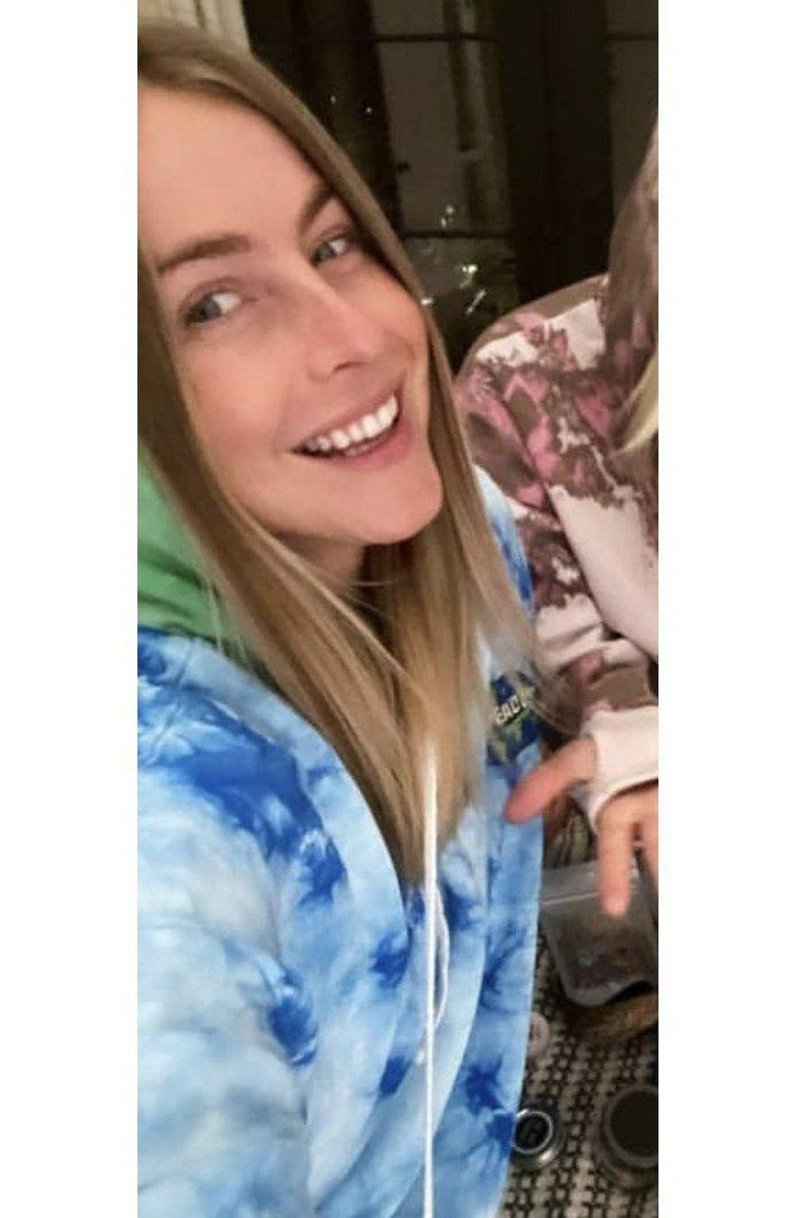 Lauren Moshi Lila World Peace Lips Hoodie as seen on Julianne Hough Hoodie by Lauren Moshi as seen on celebrities