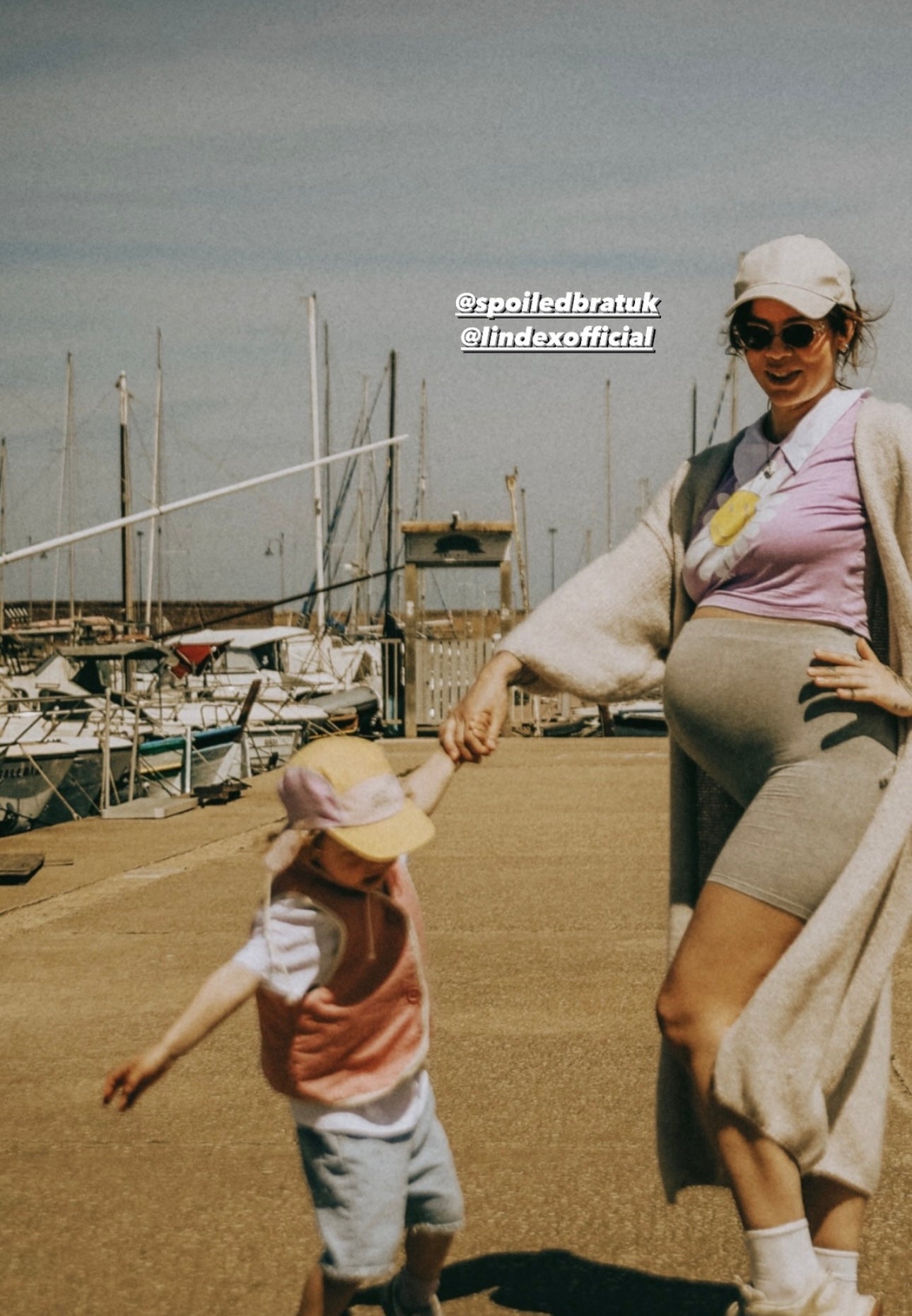 Natsinstablog! In Unique Vintage x Smiley!