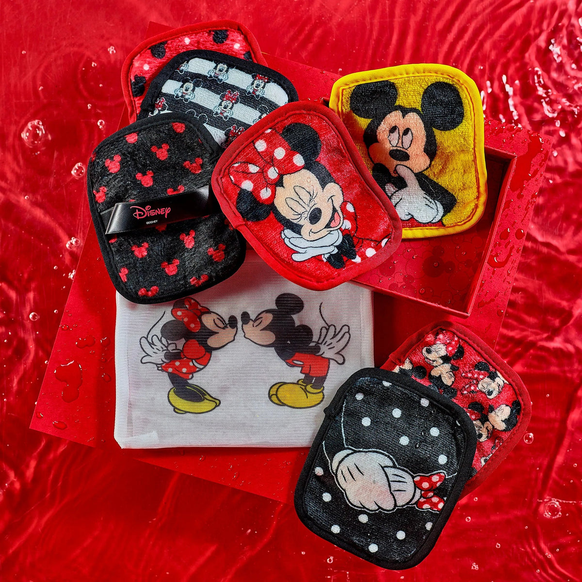 Shop Makeup Eraser Makeup Eraser Mickey & Minnie 7-Day Set online at Spoiled Brat